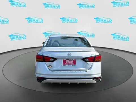 More photos of 2022 Nissan Altima 2.5 SV at Gerald Auto Sales, IL