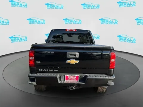 More photos of 2016 Chevrolet Silverado 1500 Custom at Gerald Auto Sales, IL