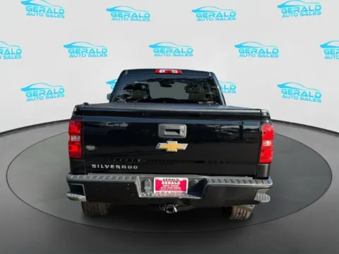 More photos of 2016 Chevrolet Silverado 1500 Custom at Gerald Auto Sales, IL