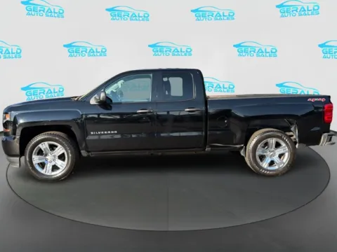 Another view of 2016 Chevrolet Silverado 1500 Custom for sale in Joliet, IL at Gerald Auto Sales