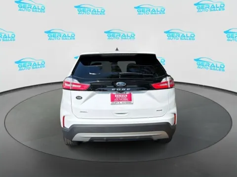 More photos of 2021 Ford Edge SEL at Gerald Auto Sales, IL