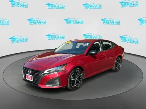 Red 2023 Nissan Altima 2.5 SR for sale in Joliet, IL