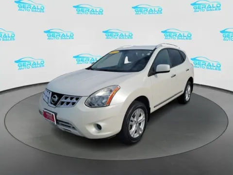 White 2013 Nissan Rogue SV for sale in Joliet, IL