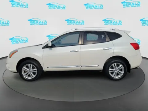 Another view of 2013 Nissan Rogue SV for sale in Joliet, IL at Gerald Auto Sales