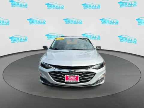 Photos of 2020 Chevrolet Malibu LT for sale in Joliet, IL at Gerald Auto Sales