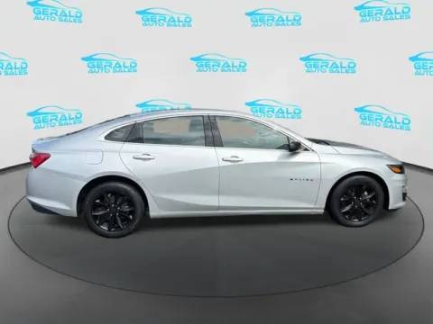 More photos of 2020 Chevrolet Malibu LT at Gerald Auto Sales, IL
