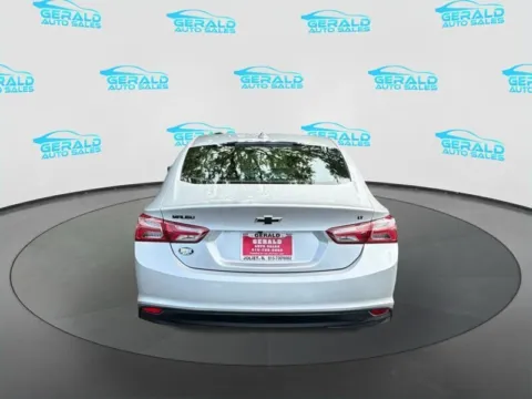 More photos of 2020 Chevrolet Malibu LT at Gerald Auto Sales, IL