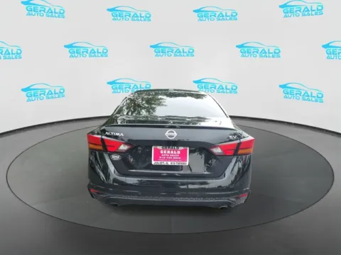 More photos of 2019 Nissan Altima 2.5 SV at Gerald Auto Sales, IL