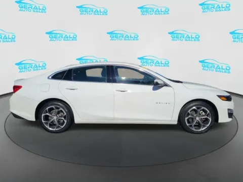 More photos of 2024 Chevrolet Malibu LT at Gerald Auto Sales, IL