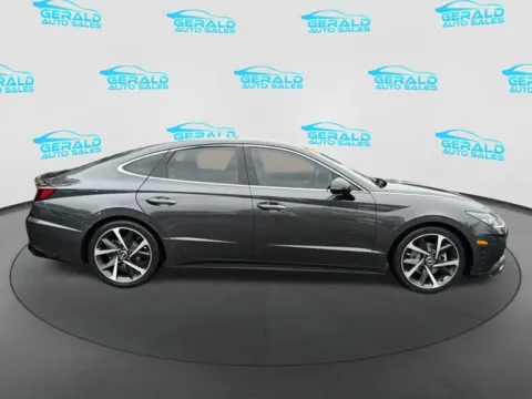 More photos of 2022 Hyundai SONATA SEL Plus at Gerald Auto Sales, IL