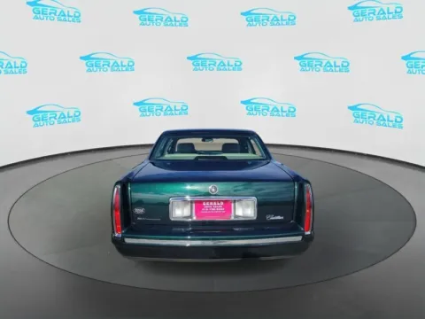 More photos of 1997 Cadillac DeVille at Gerald Auto Sales, IL