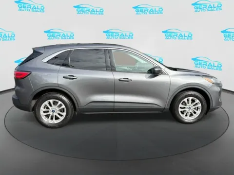 More photos of 2021 Ford Escape SE at Gerald Auto Sales, IL