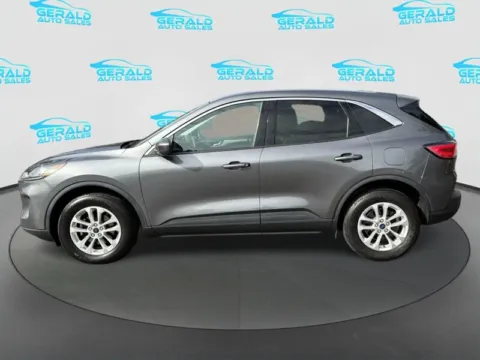 Another view of 2021 Ford Escape SE for sale in Joliet, IL at Gerald Auto Sales