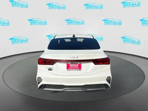 More photos of 2022 Kia Forte LXS at Gerald Auto Sales, IL