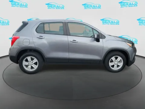 More photos of 2020 Chevrolet Trax LS at Gerald Auto Sales, IL