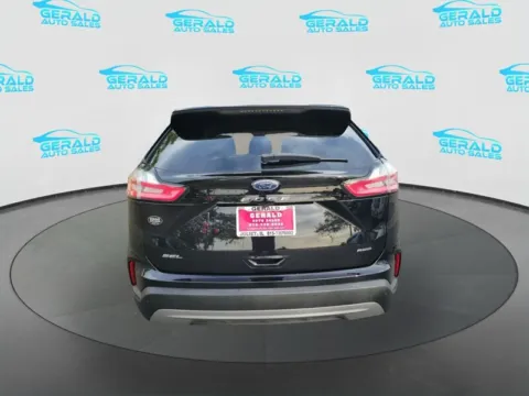 More photos of 2023 Ford Edge SEL at Gerald Auto Sales, IL