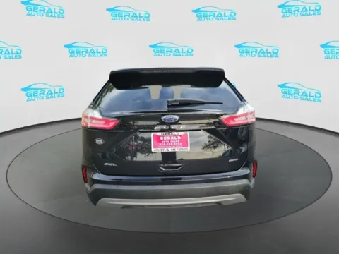 More photos of 2023 Ford Edge SEL at Gerald Auto Sales, IL