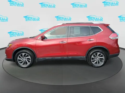 Another view of 2016 Nissan Rogue SL for sale in Joliet, IL at Gerald Auto Sales