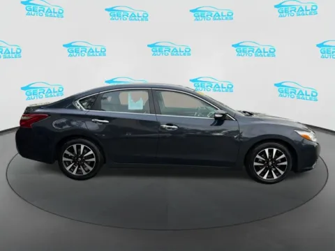 More photos of 2018 Nissan Altima 2.5 SL at Gerald Auto Sales, IL