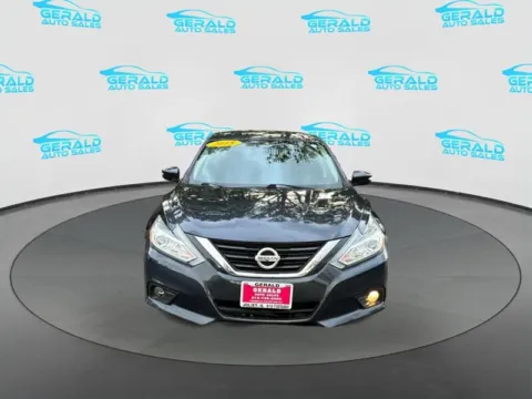 Photos of 2018 Nissan Altima 2.5 SL for sale in Joliet, IL at Gerald Auto Sales