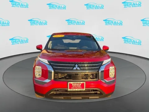Photos of 2024 Mitsubishi Outlander ES for sale in Joliet, IL at Gerald Auto Sales