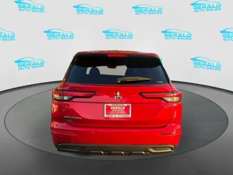 More photos of 2024 Mitsubishi Outlander ES at Gerald Auto Sales, IL