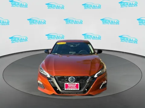 Photos of 2020 Nissan Altima 2.5 SR for sale in Joliet, IL at Gerald Auto Sales