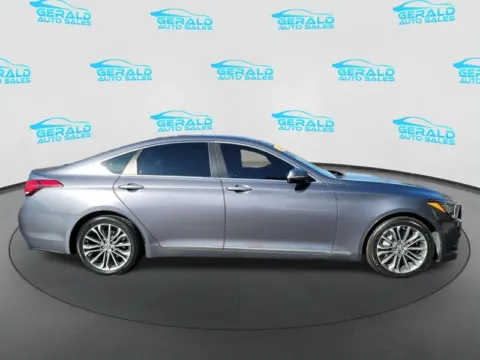 More photos of 2015 Hyundai Genesis 3.8L at Gerald Auto Sales, IL