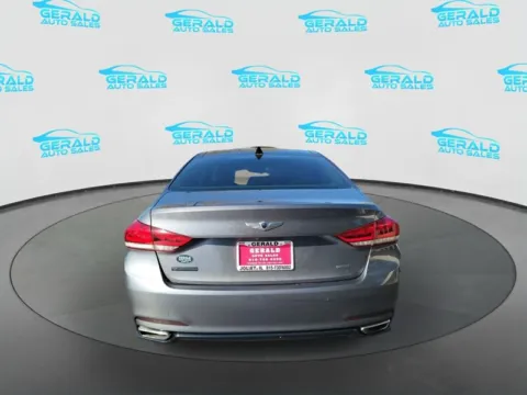 More photos of 2015 Hyundai Genesis 3.8L at Gerald Auto Sales, IL