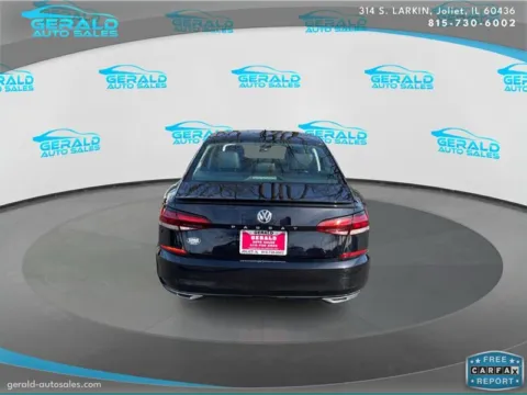 More photos of 2020 Volkswagen Passat R-Line at Gerald Auto Sales, IL