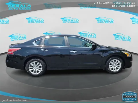 More photos of 2015 Nissan Altima 2.5 S at Gerald Auto Sales, IL
