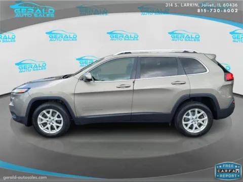 Another view of 2017 Jeep Cherokee Latitude for sale in Joliet, IL at Gerald Auto Sales