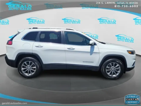 More photos of 2019 Jeep Cherokee Latitude Plus at Gerald Auto Sales, IL