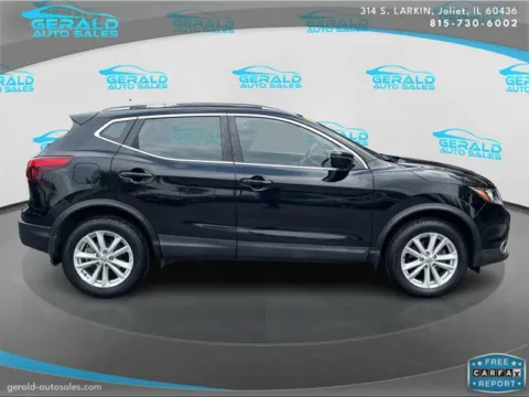 More photos of 2018 Nissan Rogue Sport SV at Gerald Auto Sales, IL