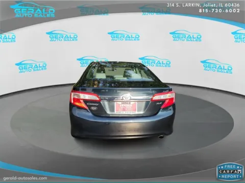 More photos of 2014 Toyota Camry XLE at Gerald Auto Sales, IL