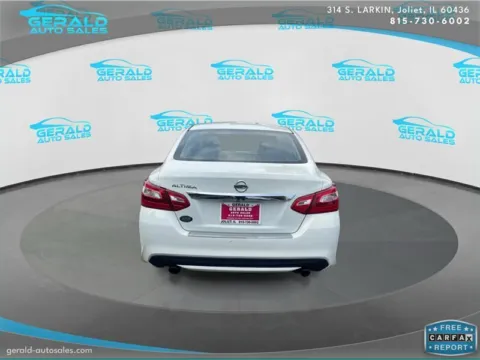 More photos of 2017 Nissan Altima 2.5 S at Gerald Auto Sales, IL