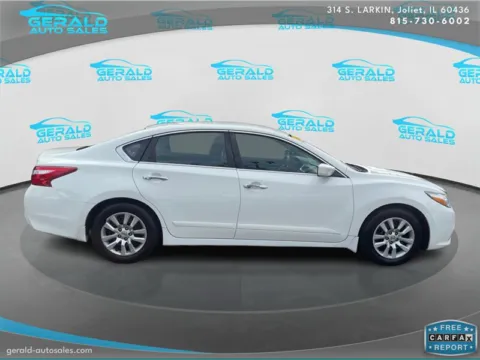 More photos of 2017 Nissan Altima 2.5 S at Gerald Auto Sales, IL