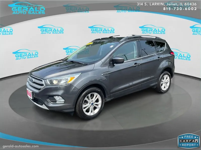 Gray 2017 Ford Escape SE for sale in Joliet, IL