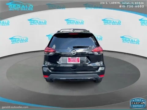 More photos of 2018 Nissan Rogue SV at Gerald Auto Sales, IL