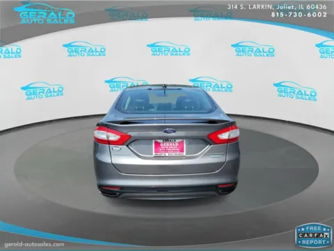 More photos of 2014 Ford Fusion Titanium at Gerald Auto Sales, IL