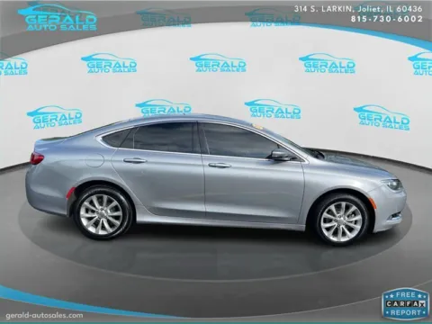 More photos of 2015 Chrysler 200 C at Gerald Auto Sales, IL