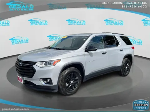 Silver 2020 Chevrolet Traverse LT Cloth for sale in Joliet, IL