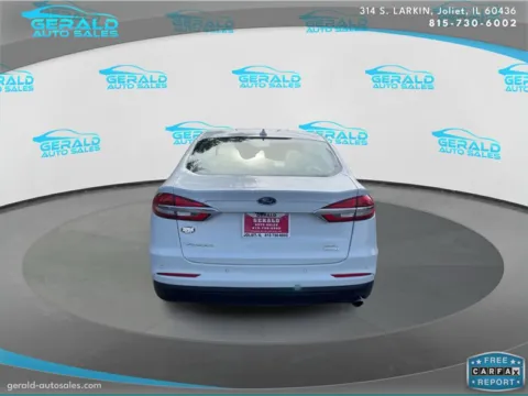 More photos of 2020 Ford Fusion SEL at Gerald Auto Sales, IL