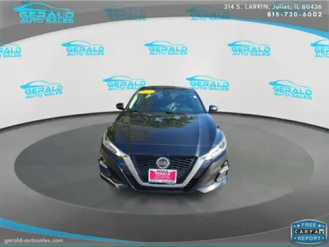 Photos of 2022 Nissan Altima 2.5 SV for sale in Joliet, IL at Gerald Auto Sales