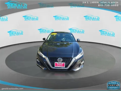 Photos of 2022 Nissan Altima 2.5 SV for sale in Joliet, IL at Gerald Auto Sales