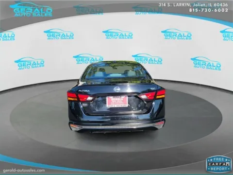 More photos of 2022 Nissan Altima 2.5 SV at Gerald Auto Sales, IL