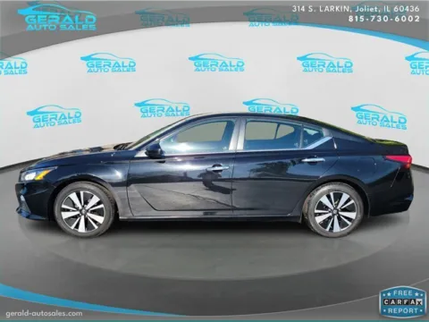 Another view of 2022 Nissan Altima 2.5 SV for sale in Joliet, IL at Gerald Auto Sales