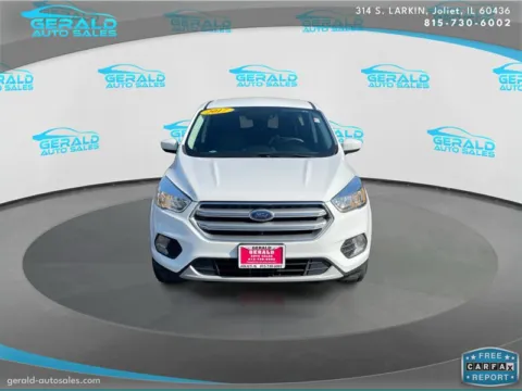 Photos of 2017 Ford Escape SE for sale in Joliet, IL at Gerald Auto Sales