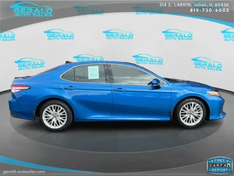 More photos of 2019 Toyota Camry XLE at Gerald Auto Sales, IL