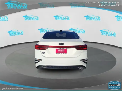 More photos of 2019 Kia Forte LXS at Gerald Auto Sales, IL